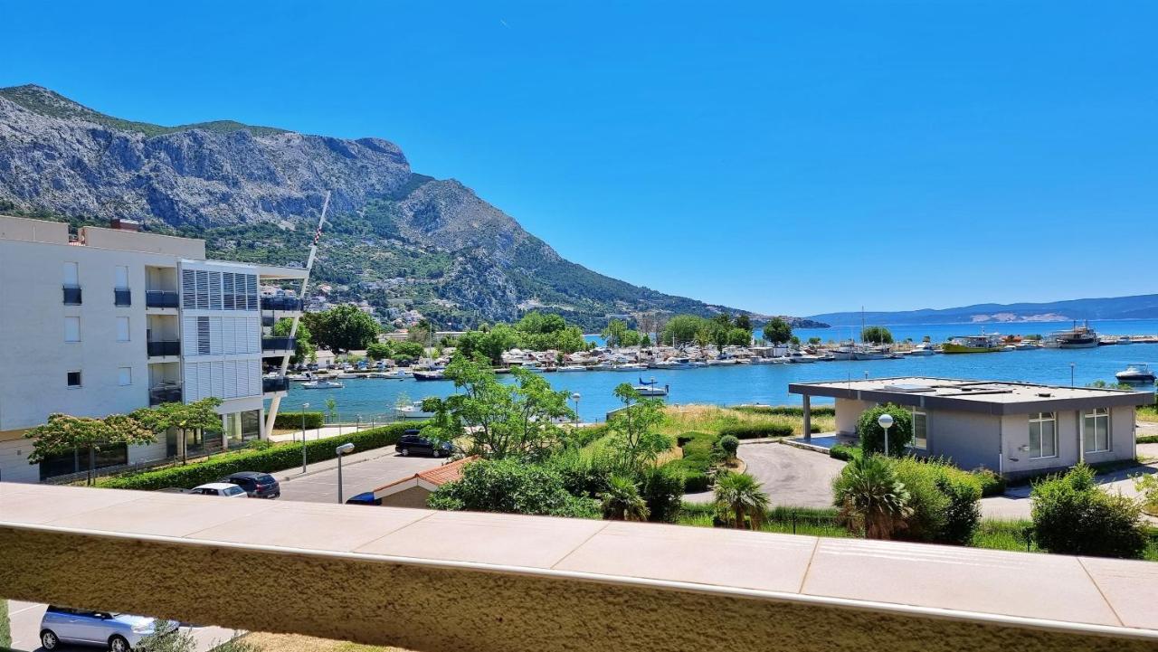 Apartment Cesarica Omiš Dış mekan fotoğraf