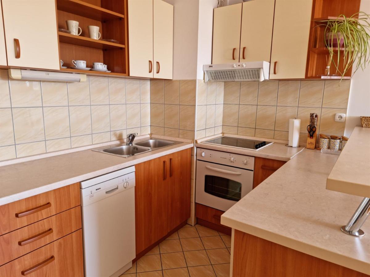 Apartment Cesarica Omiš Dış mekan fotoğraf