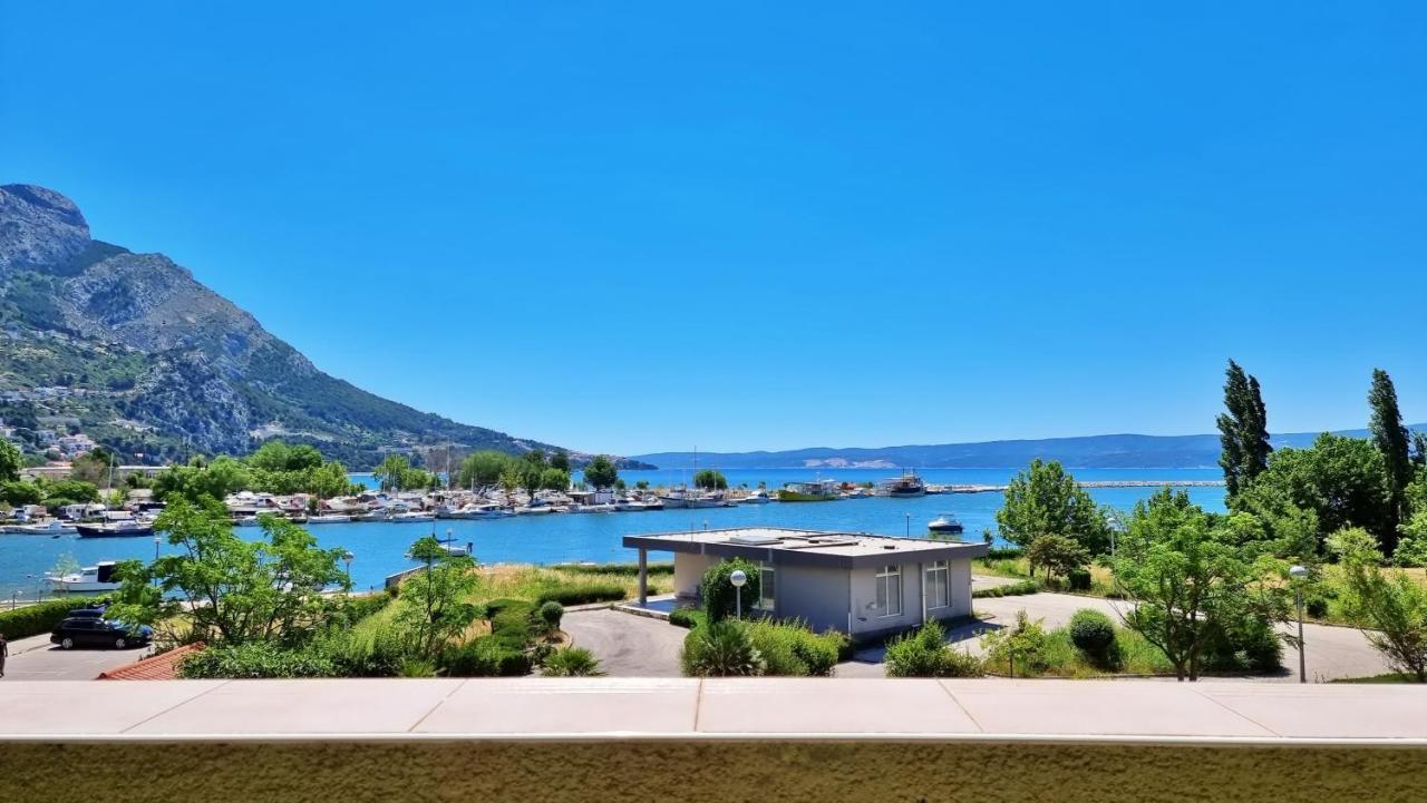 Apartment Cesarica Omiš Dış mekan fotoğraf