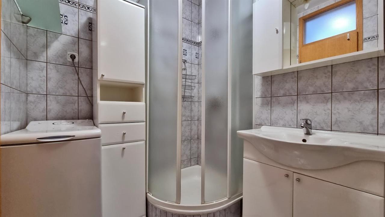 Apartment Cesarica Omiš Dış mekan fotoğraf