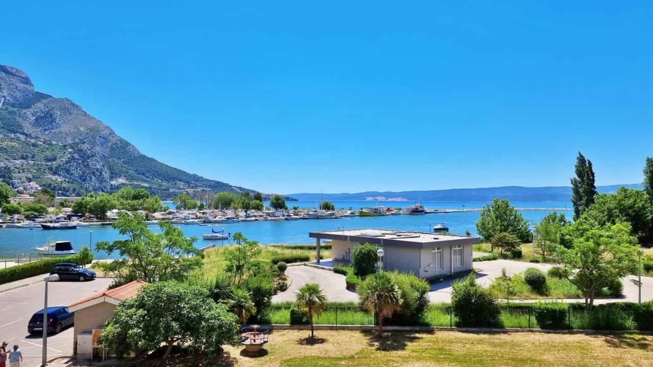 Apartment Cesarica Omiš Dış mekan fotoğraf