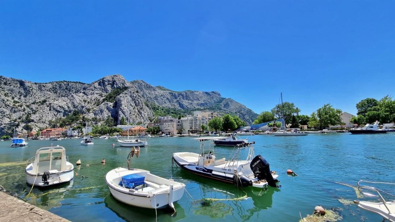 Apartment Cesarica Omiš Dış mekan fotoğraf
