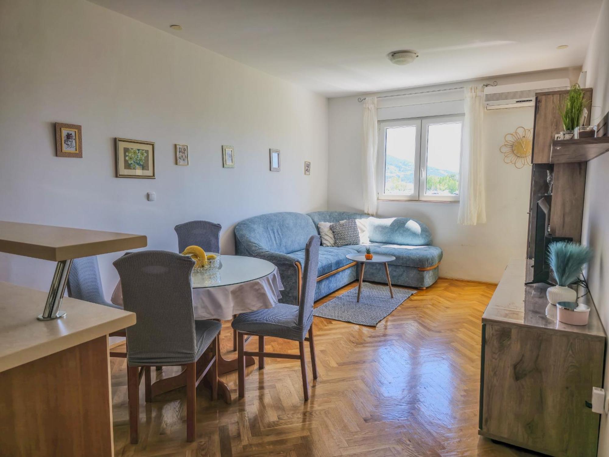 Apartment Cesarica Omiš Dış mekan fotoğraf